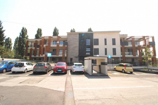 appartamento in vendita a Carate Brianza