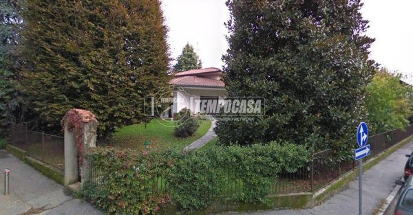casa indipendente in vendita a Carate Brianza
