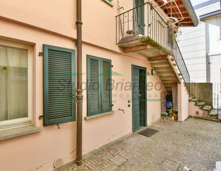 appartamento in vendita a Carate Brianza