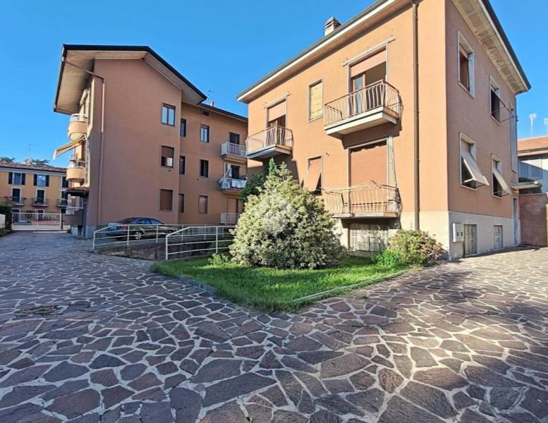 casa indipendente in vendita a Carate Brianza