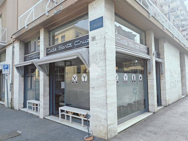 negozio in vendita a Carate Brianza