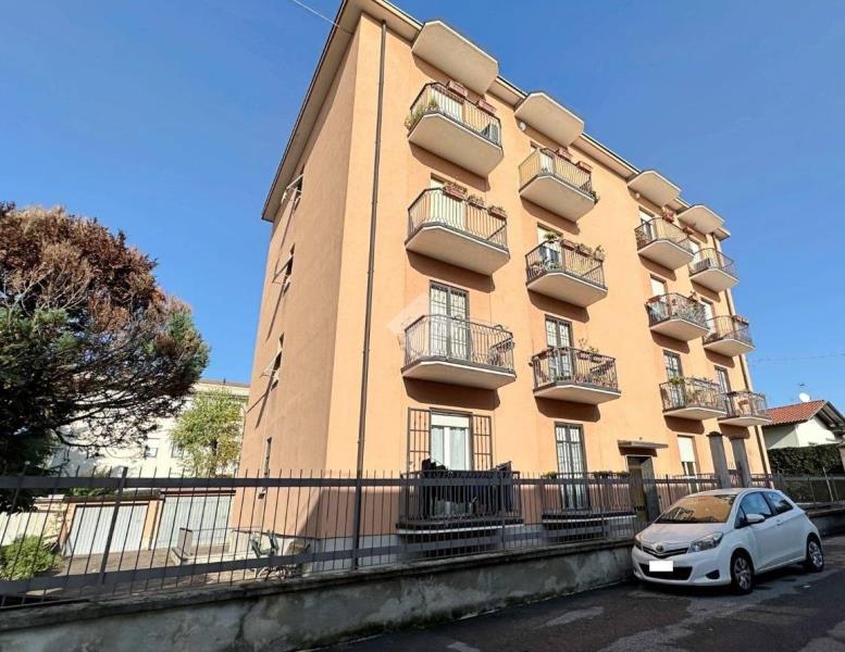 appartamento in vendita a Carate Brianza