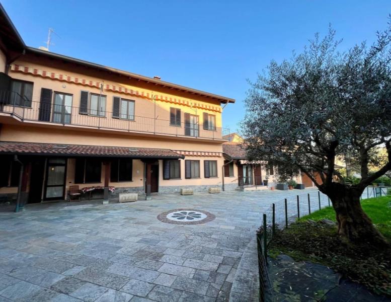 appartamento in vendita a Carate Brianza