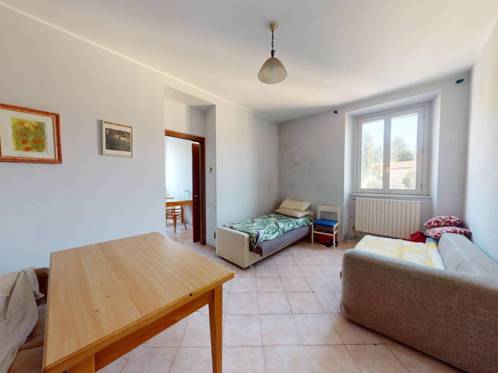 appartamento in vendita a Carate Brianza in zona Agliate