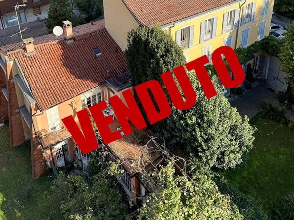 appartamento in vendita a Carate Brianza