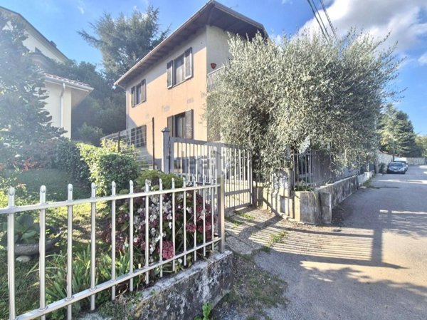 casa indipendente in vendita a Carate Brianza