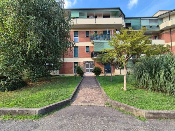appartamento in vendita a Carate Brianza