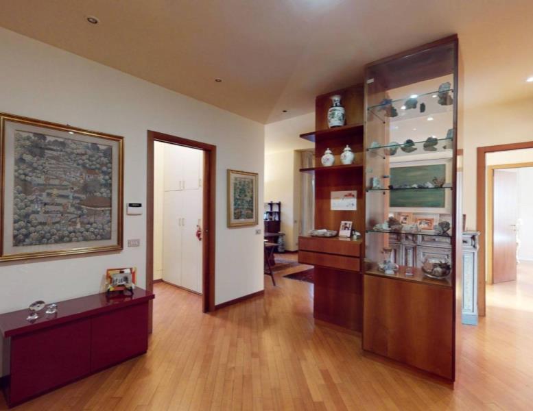 appartamento in vendita a Carate Brianza