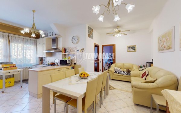 appartamento in vendita a Carate Brianza