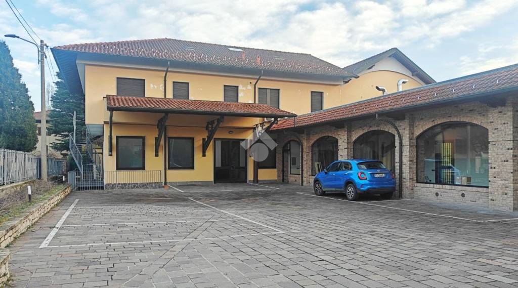 appartamento in vendita a Carate Brianza