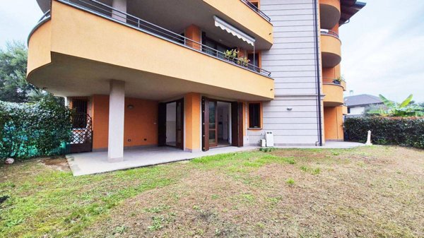 appartamento in vendita a Carate Brianza