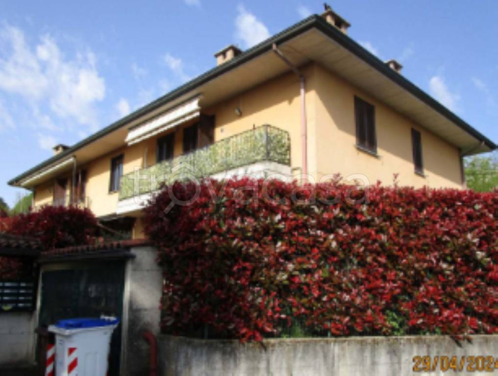 appartamento in vendita a Carate Brianza
