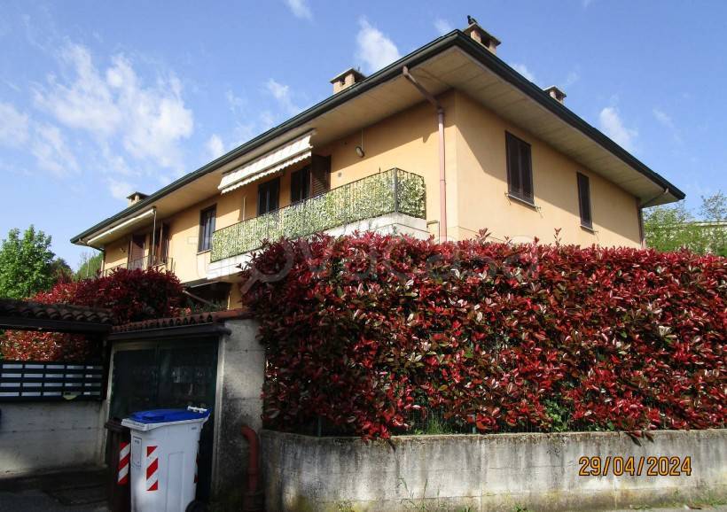 appartamento in vendita a Carate Brianza