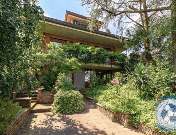 casa indipendente in vendita a Carate Brianza