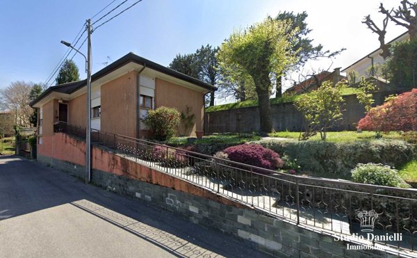casa indipendente in vendita a Carate Brianza