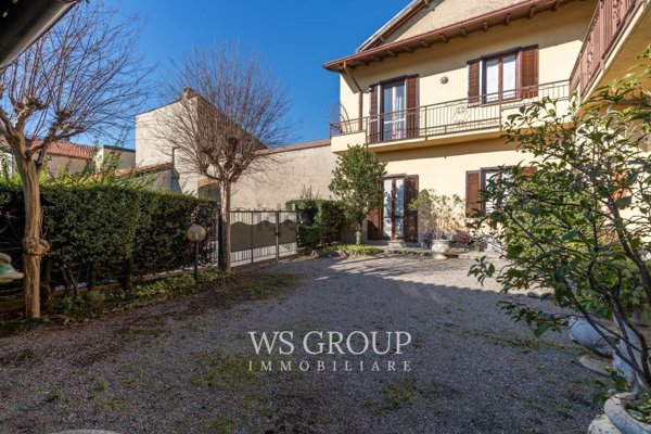 casa indipendente in vendita a Carate Brianza