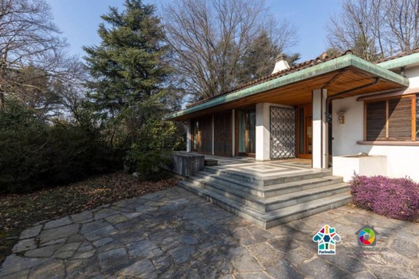 villa in vendita a Carate Brianza