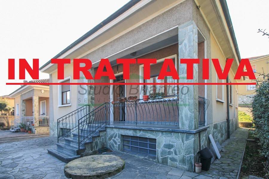 casa indipendente in vendita a Carate Brianza