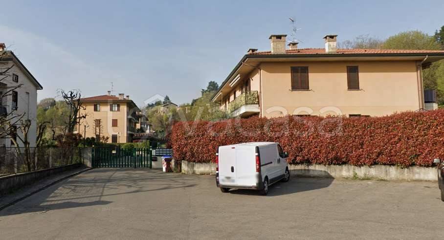appartamento in vendita a Carate Brianza