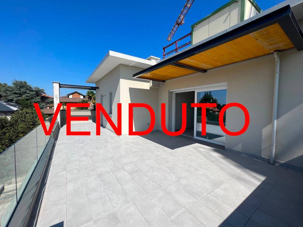 appartamento in vendita a Carate Brianza