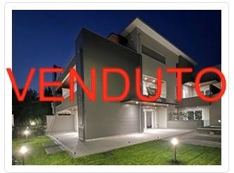 appartamento in vendita a Carate Brianza