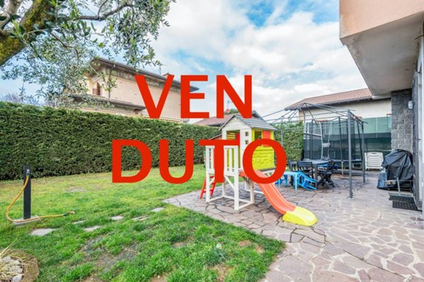 appartamento in vendita a Carate Brianza