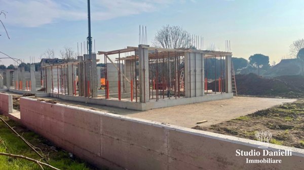 casa indipendente in vendita a Carate Brianza