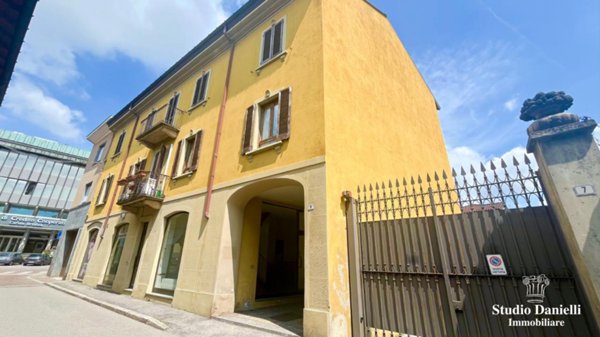 appartamento in vendita a Carate Brianza