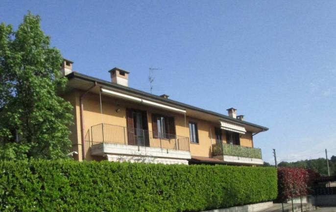 appartamento in vendita a Carate Brianza