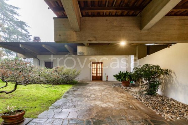 casa indipendente in vendita a Carate Brianza
