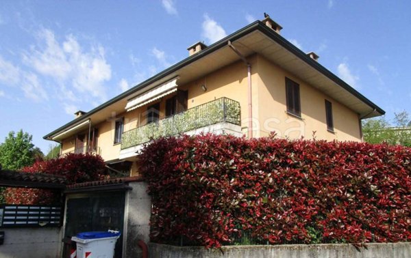 appartamento in vendita a Carate Brianza