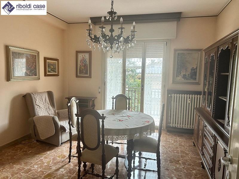 appartamento in vendita a Carate Brianza