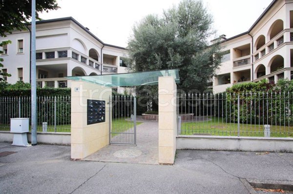 appartamento in vendita a Carate Brianza