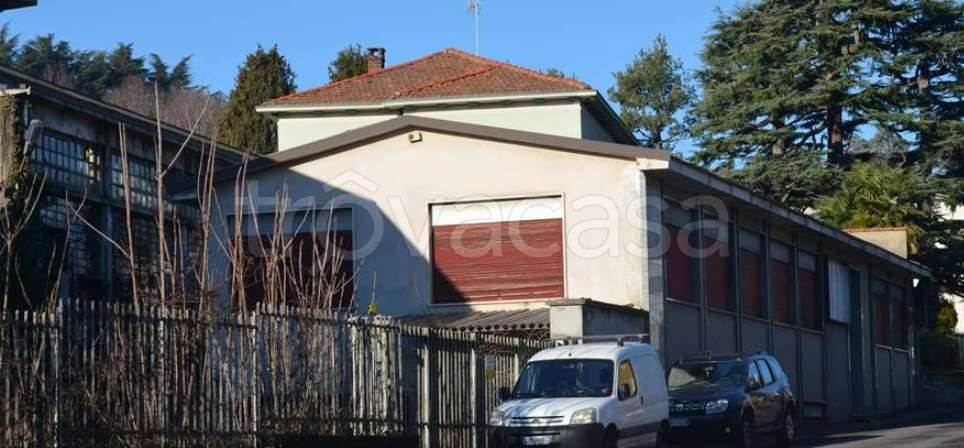 capannone in vendita a Carate Brianza