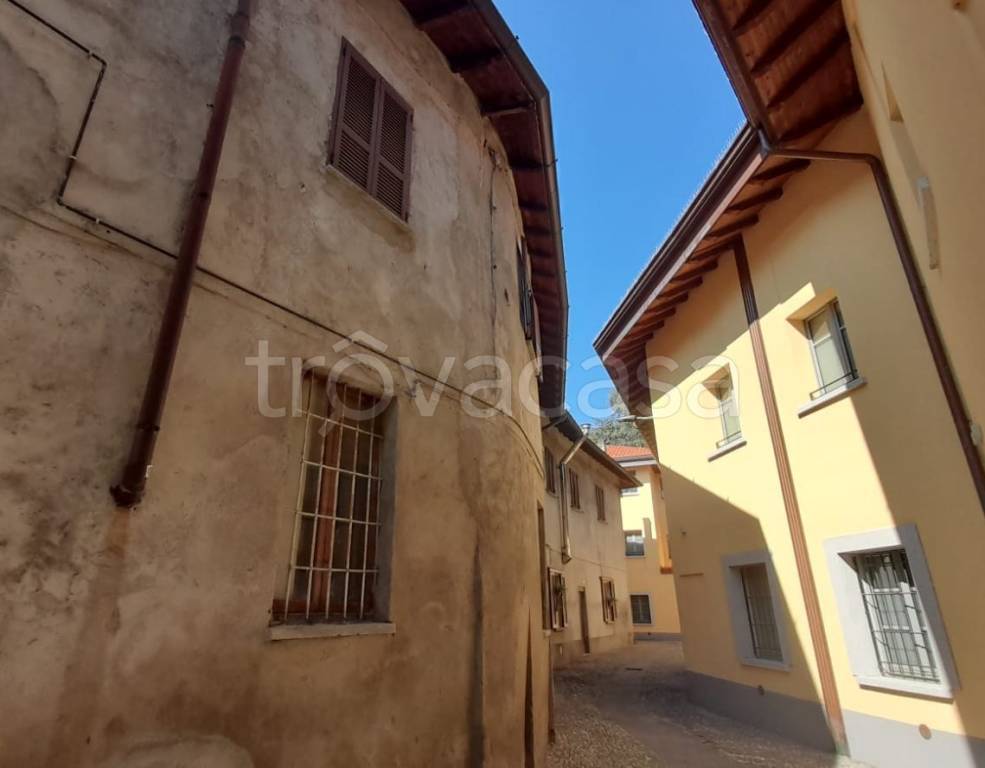 appartamento in vendita a Carate Brianza