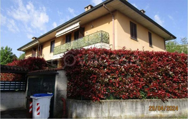 appartamento in vendita a Carate Brianza