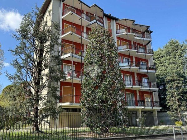 appartamento in vendita a Carate Brianza