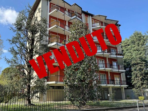appartamento in vendita a Carate Brianza