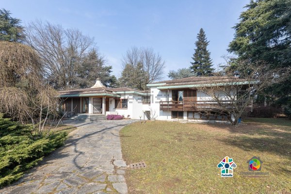 casa indipendente in vendita a Carate Brianza