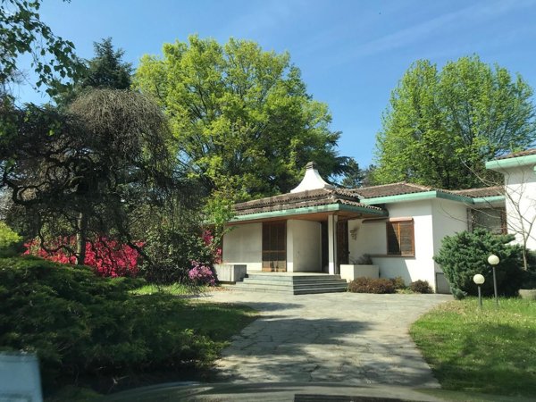 casa indipendente in vendita a Carate Brianza