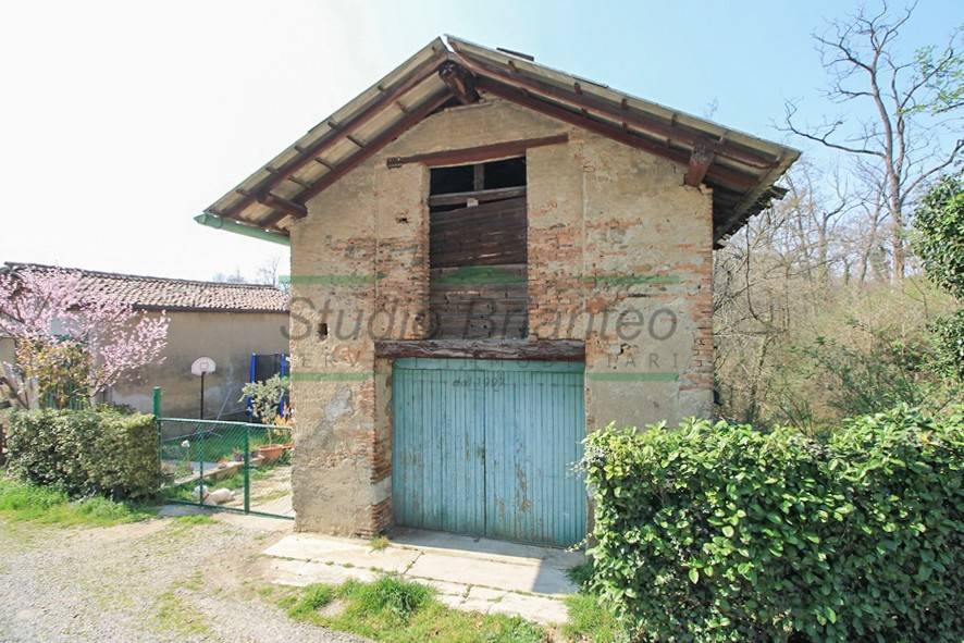 appartamento in vendita a Carate Brianza in zona Costa Lambro