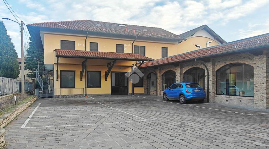 appartamento in vendita a Carate Brianza