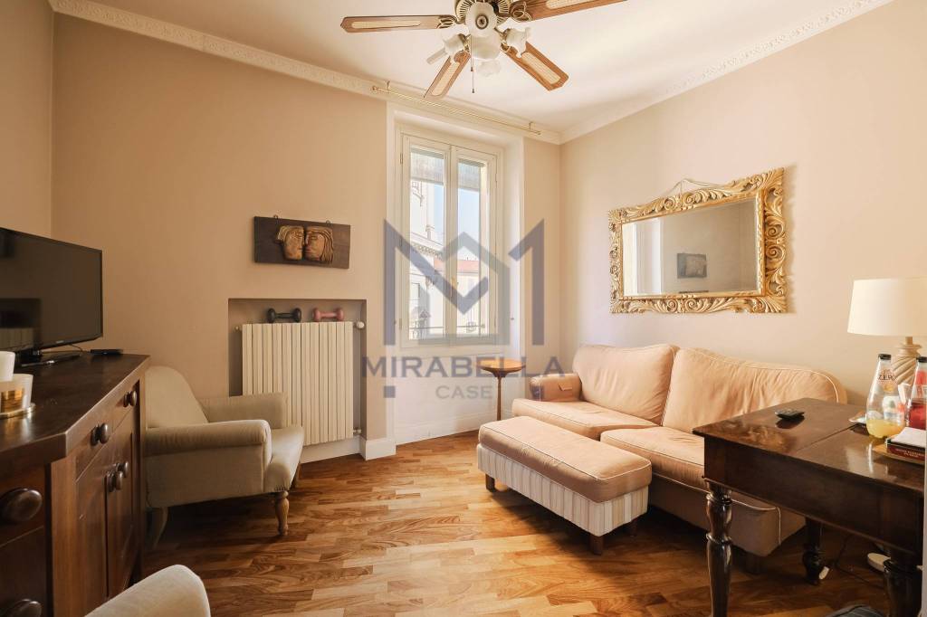 appartamento in vendita a Carate Brianza
