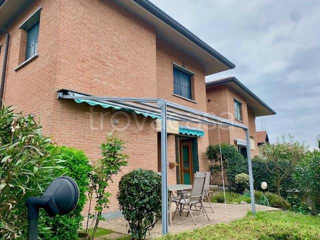 casa indipendente in vendita a Carate Brianza