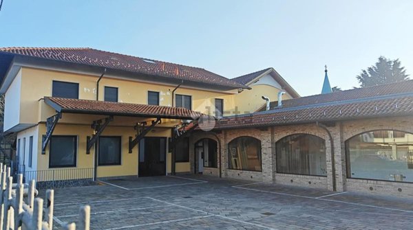 appartamento in vendita a Carate Brianza