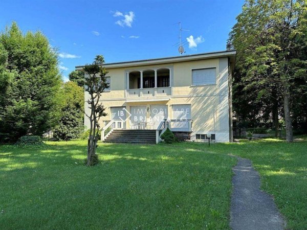 casa indipendente in vendita a Carate Brianza