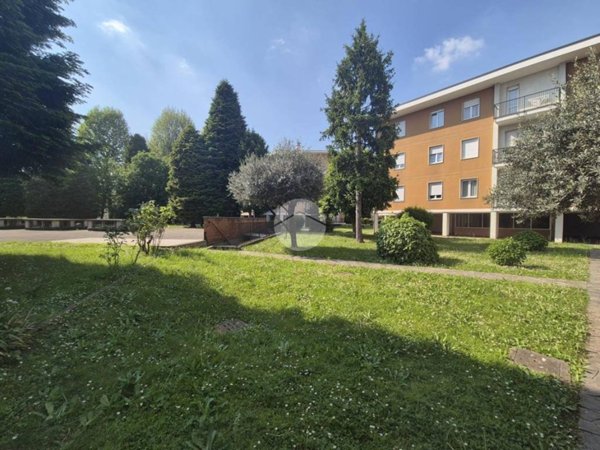 appartamento in vendita a Carate Brianza