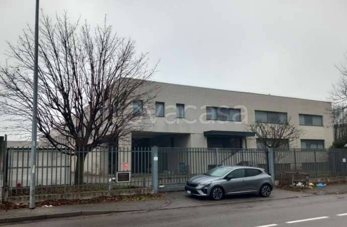 capannone in vendita a Carate Brianza