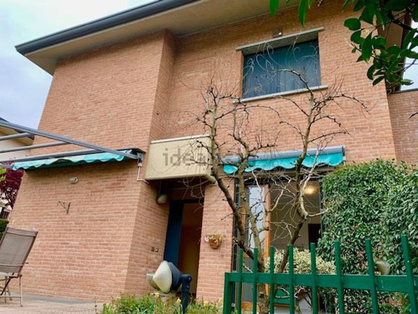casa indipendente in vendita a Carate Brianza