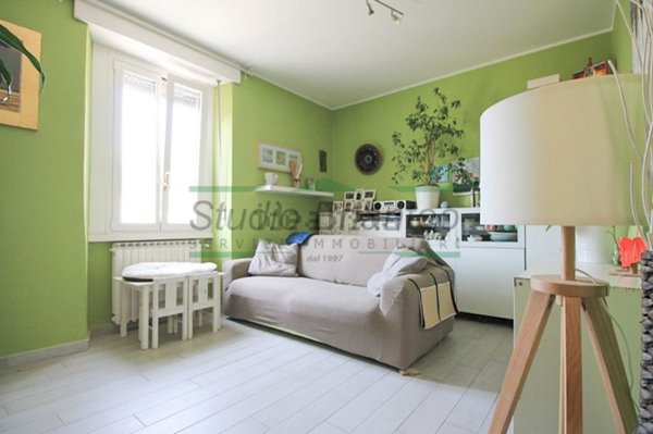 appartamento in vendita a Carate Brianza in zona Costa Lambro